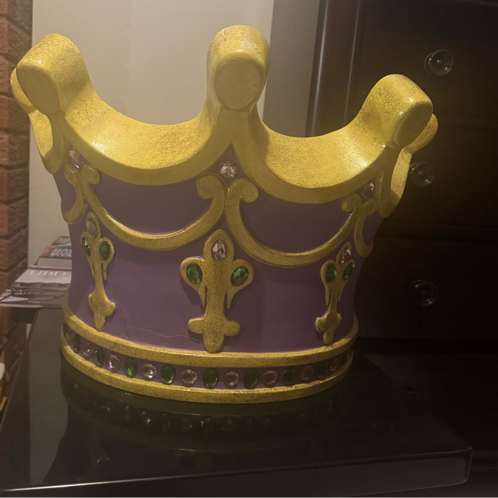 The Bombay Company Regal Purple and Gold Kids Wallmount  Crown